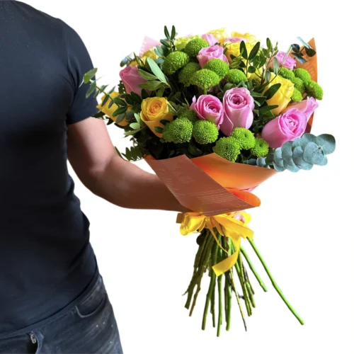 Pestrofarebná kytica ruží Latina