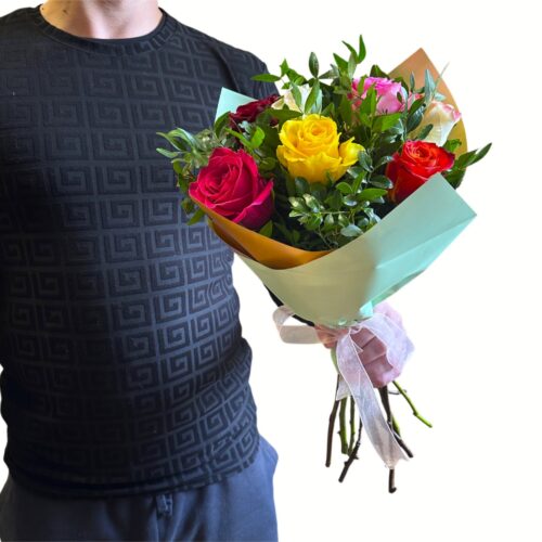 Kytica farebnych ruží Finka